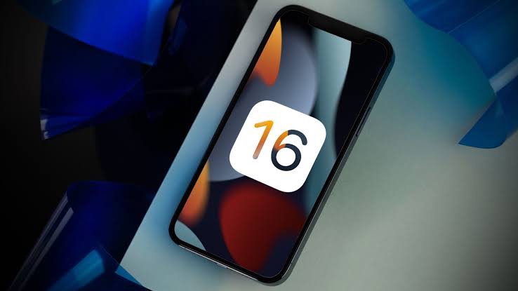 iOS 16: Displays Without Notches and Other Expected Features.